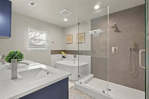 6350 Glennox Lane, Dallas, TX 75214