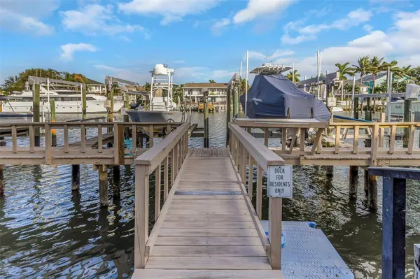 745 PINELLAS BAYWAY S #207, Tierra Verde, FL 33715