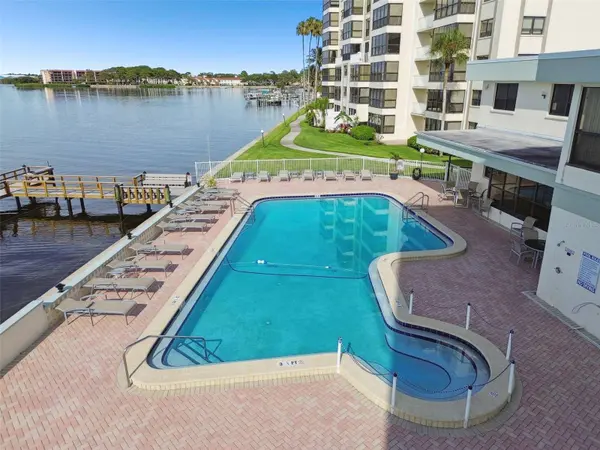 200 WOODETTE DR #P-C #803, Dunedin, FL 34698