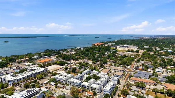 946 HIGHLAND AVE #16, Dunedin, FL 34698