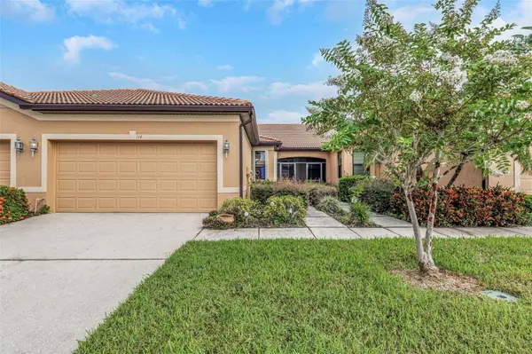 114 SHELL FALLS DR, Apollo Beach, FL 33572