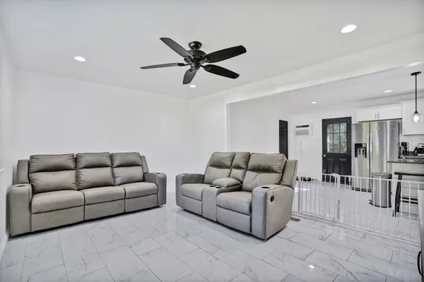 412 Hilltop Dr, Clarksville, TN 37040