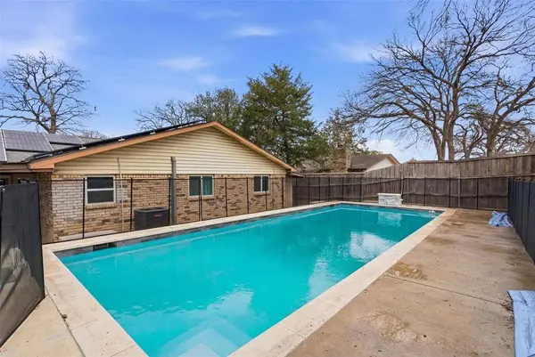 3736 Walnut Drive, Bedford, TX 76021