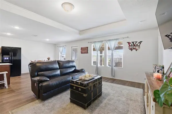921 Shire Avenue, Haslet, TX 76052