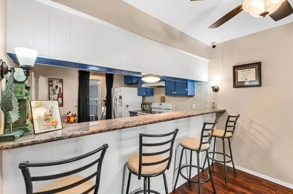 1217 Elm Court, Runaway Bay, TX 76426