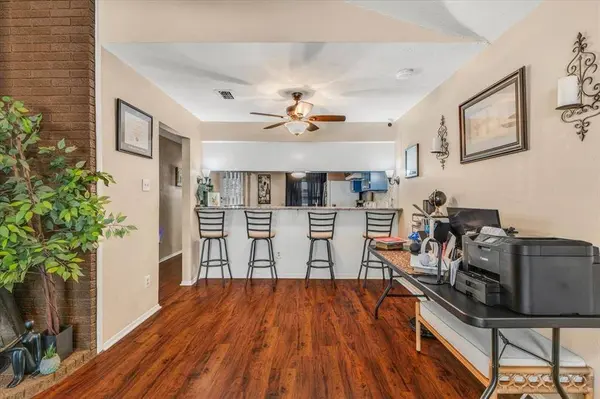 1217 Elm Court, Runaway Bay, TX 76426