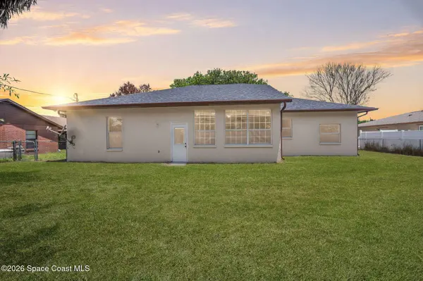 1724 Barker ST NE, Palm Bay, FL 32907
