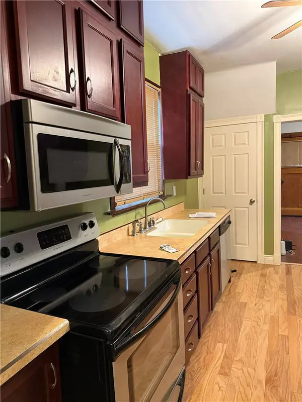 115 Lyon Ave, City Of But Se, PA 16001
