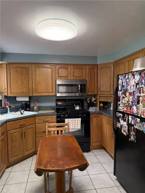 27 Christine Dr, Cheswick, PA 15024
