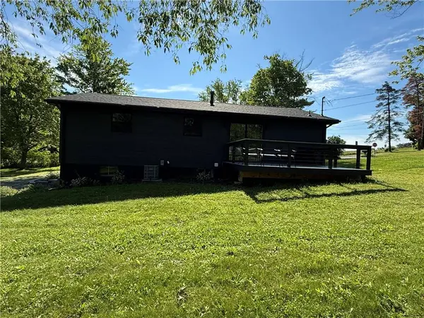 291 Simon Dr, Summit Twp, PA 16002
