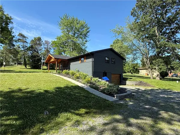 291 Simon Dr, Summit Twp, PA 16002