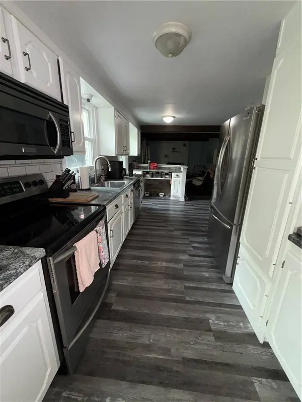 107 Grosvenor Ave, Center Twp, PA 16001