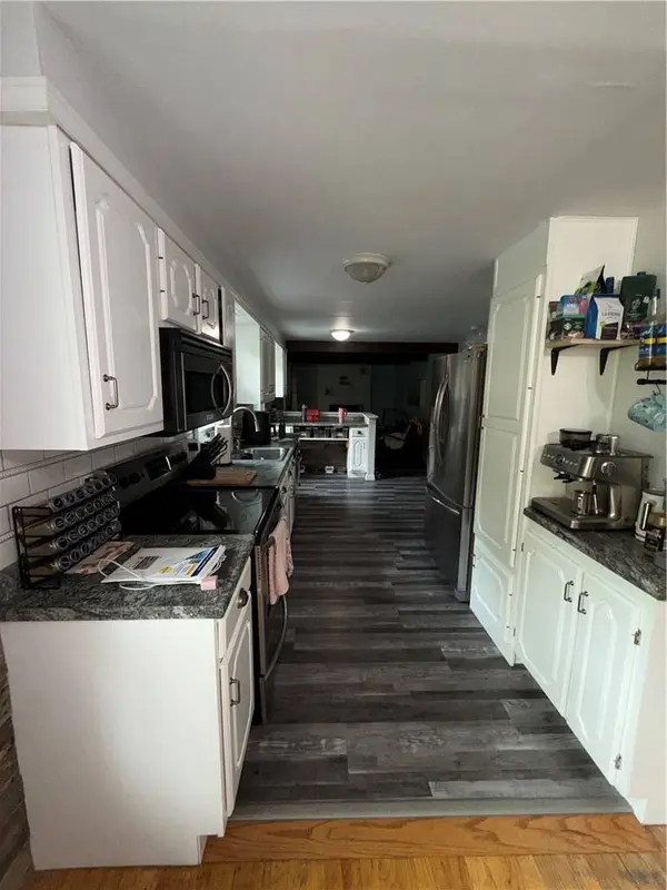 107 Grosvenor Ave, Center Twp, PA 16001