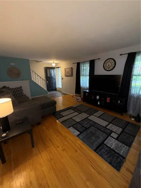 107 Grosvenor Ave, Center Twp, PA 16001