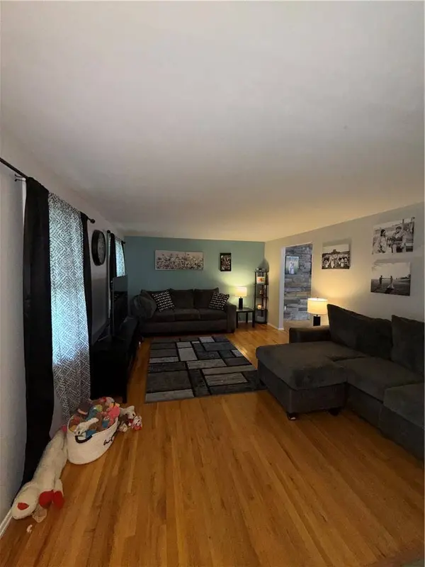 107 Grosvenor Ave, Center Twp, PA 16001