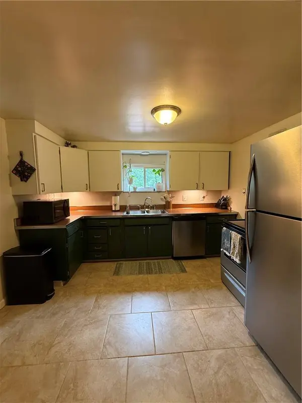 14 E Orchard Ave, Ross Twp, PA 15202