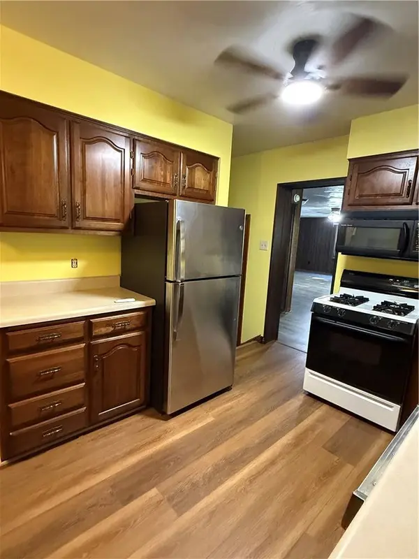 6 Old Plank Rd, Twp Of But Sw, PA 16001
