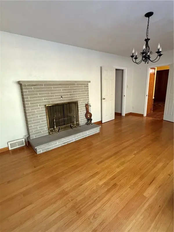 6 Old Plank Rd, Twp Of But Sw, PA 16001