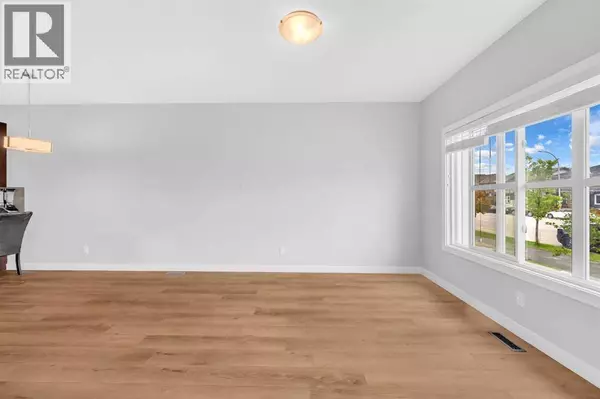 43 Cornerbrook Gate NE, Calgary, AB T3N1L6