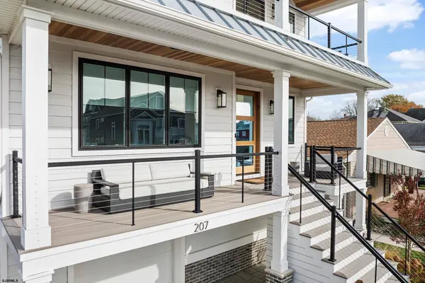 207 N Quincy Ave, Margate, NJ 08402
