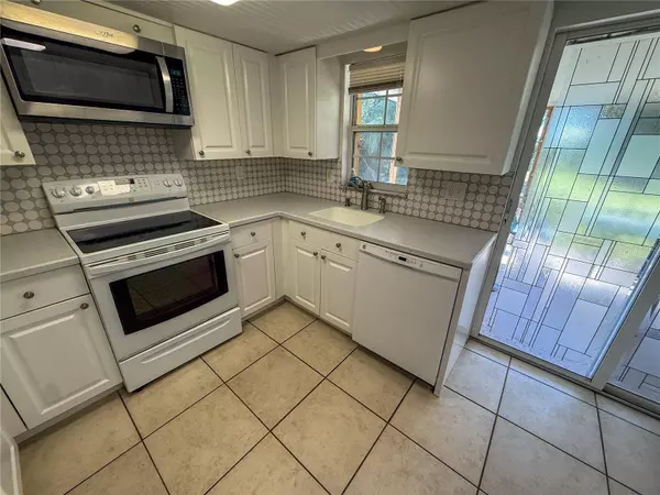 645 LEWIS ST, Englewood, FL 34223