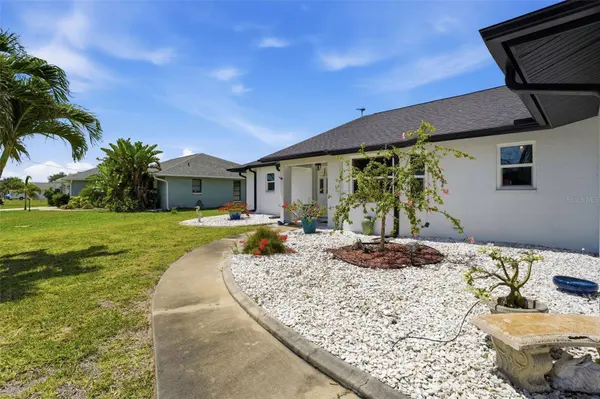 256 MARK TWAIN LN, Rotonda West, FL 33947