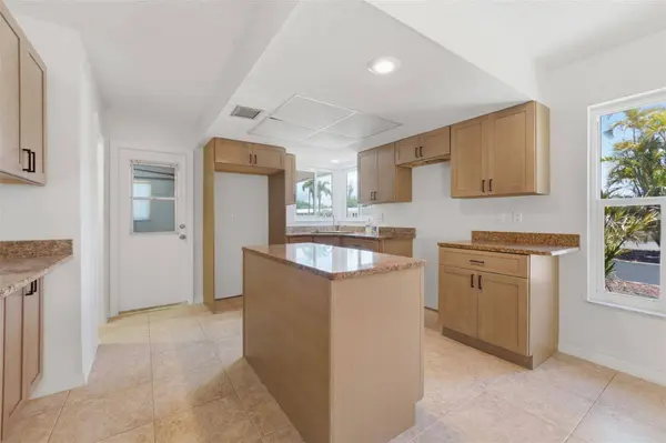 316 S MANGO ST, Englewood, FL 34223