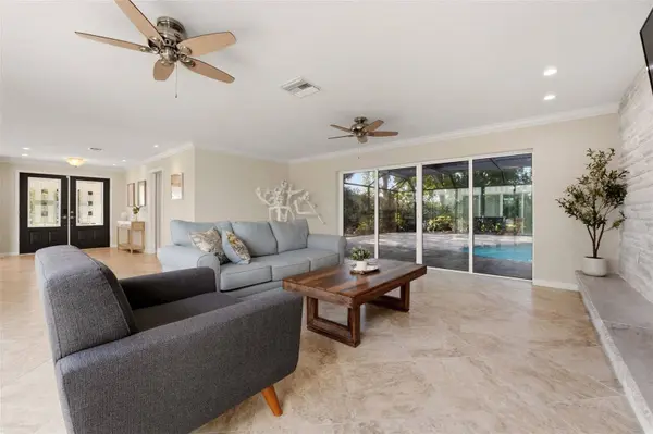 2180 W DOLPHIN DR, Englewood, FL 34223