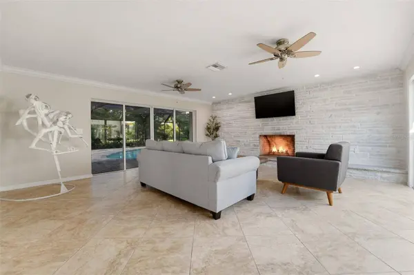 2180 W DOLPHIN DR, Englewood, FL 34223