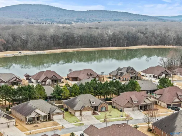 7511 Hadleigh Crest, Owens Cross Roads, AL 35763