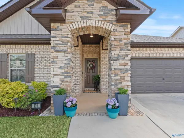 107 Grove Hill Circle, New Market, AL 35761
