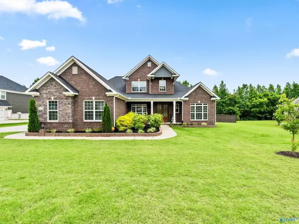 335 Merrydale Drive, Huntsville, AL 35811