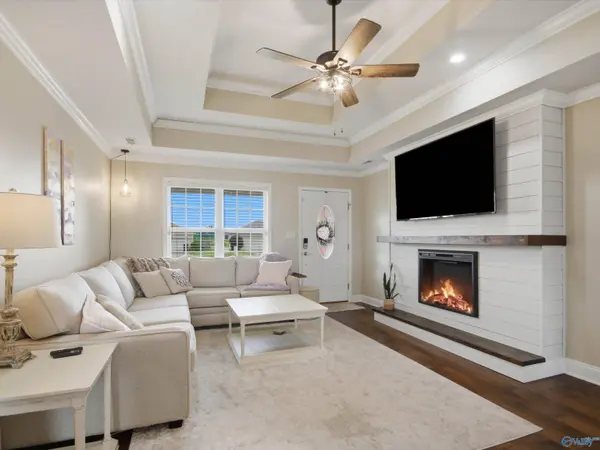 104 Ivy Darlene Drive, New Market, AL 35761