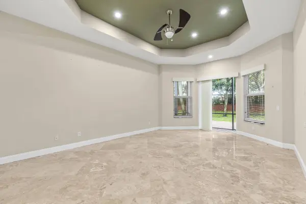 6966 Great Falls CIR, Boynton Beach, FL 33437