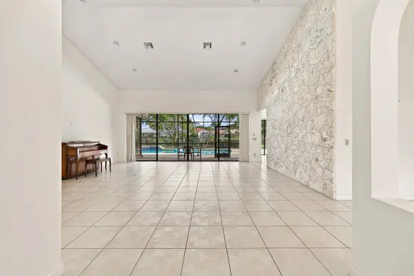 10695 STONEBRIDGE BLVD, Boca Raton, FL 33498