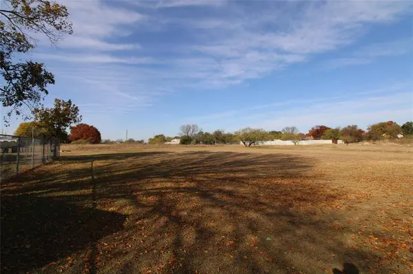 9217 Sunrise Drive, Fort Worth, TX 76134