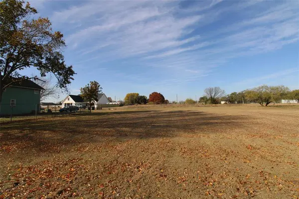 9217 Sunrise Drive, Fort Worth, TX 76134