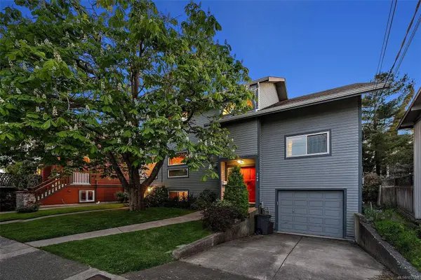 248 Richmond Ave, Victoria, BC V8S 3X8