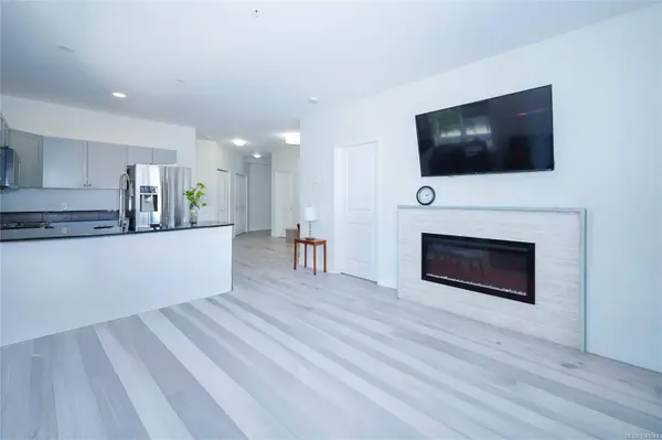 821 Goldstream Ave ##302, Langford, BC V9B 2X8