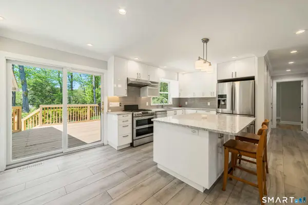 20 Whitefield Drive, Trumbull, CT 06611