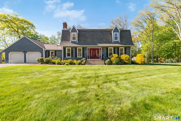 20 Whitefield Drive, Trumbull, CT 06611