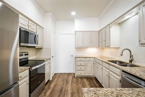 3616 Fore CIR, Farmers Branch, TX 75234