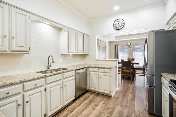 3616 Fore CIR, Farmers Branch, TX 75234