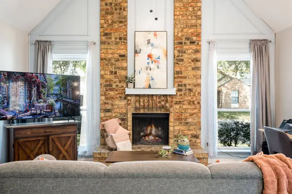 2960 Harbinger LN, Dallas, TX 75287