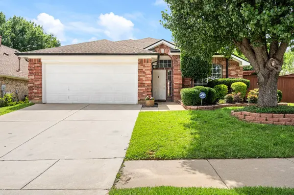 7105 Herman Jared DR, North Richland Hills, TX 76182