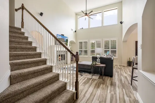 102 Stamford DR, Hickory Creek, TX 75065