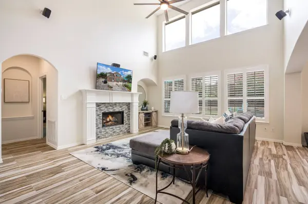 102 Stamford DR, Hickory Creek, TX 75065