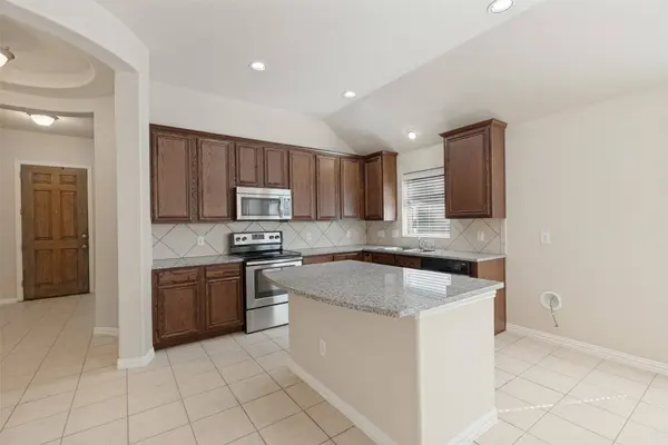 5012 Seashore LN, Frisco, TX 75036