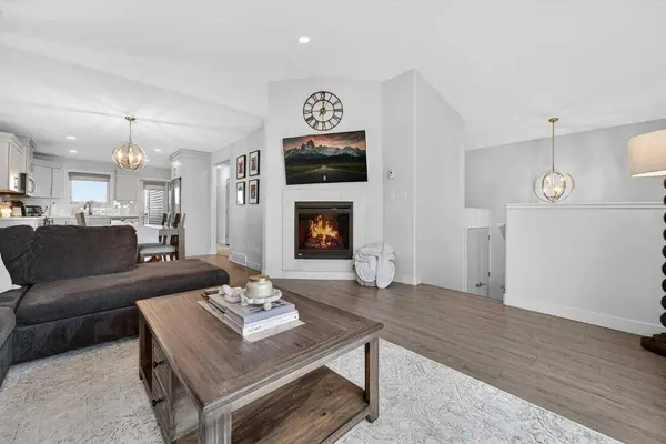 635 Parkside GN, Coaldale, AB T1M 0B2