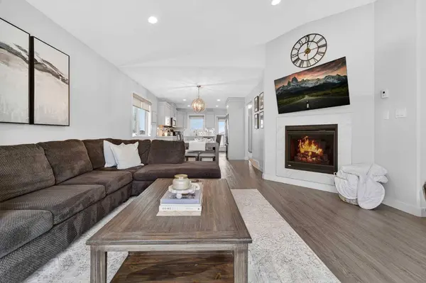 635 Parkside GN, Coaldale, AB T1M 0B2